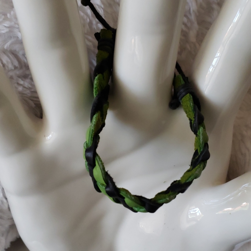 Leather pull string bracelet